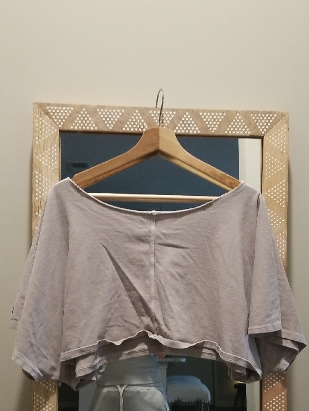 Joah Brown Taupe Cropped Tee - Picture 4 of 5